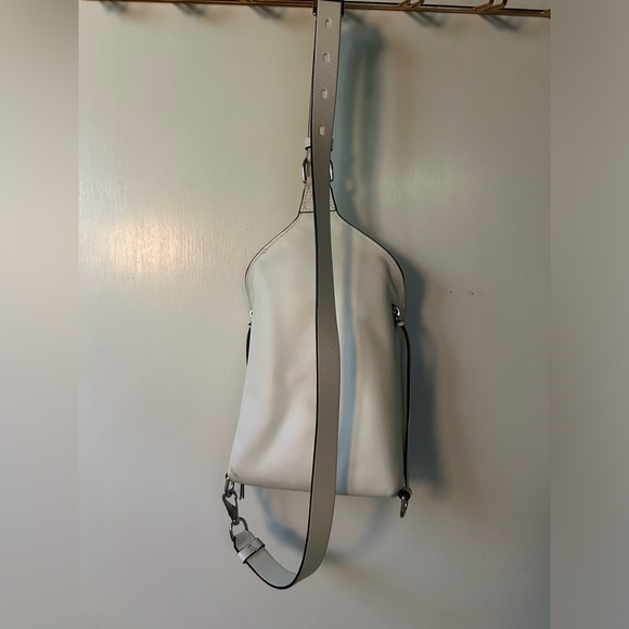 Elliot Sling Pack Smooth Leather  Medium Crossbody - Picture 3 of 7